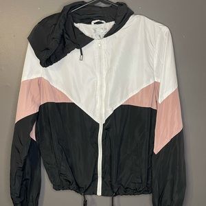 Windbreaker black pink and white